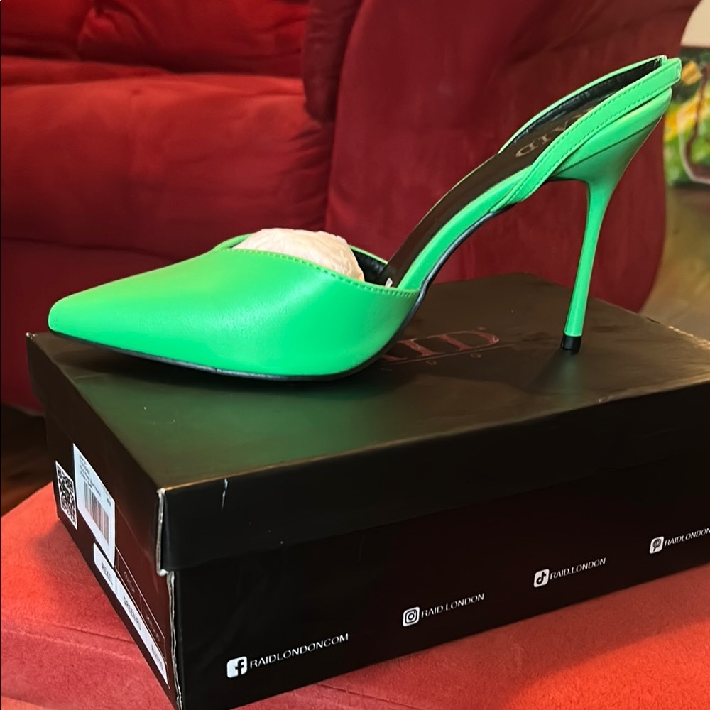Vibrant Green Stiletto Heels